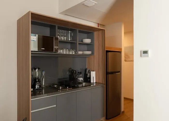 Apartment Furnished In *